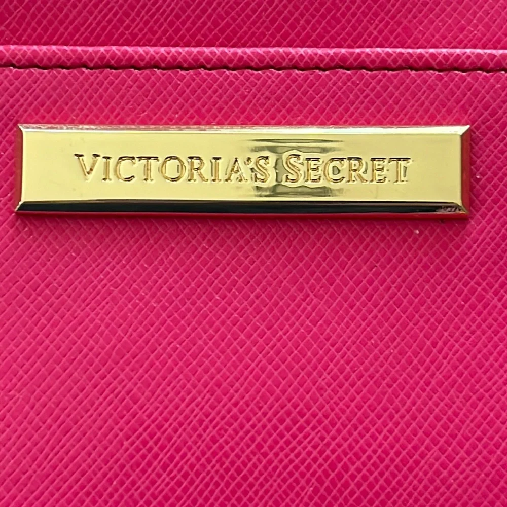 NWT - Victoria's Secret Keychain Coin Pouch & Card Holder in Hot Pink